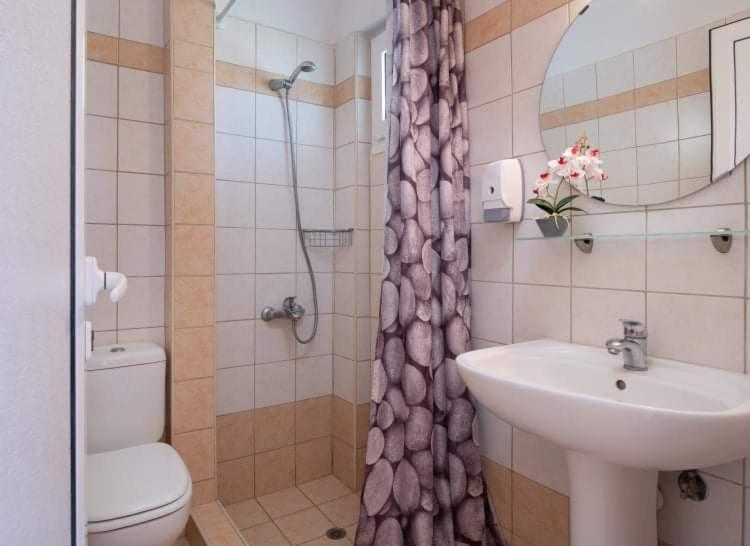 House Aggeliki Hotel Kalamítsion Eksteriør billede