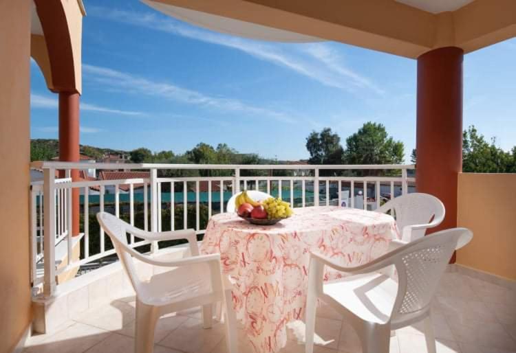 House Aggeliki Hotel Kalamítsion Eksteriør billede