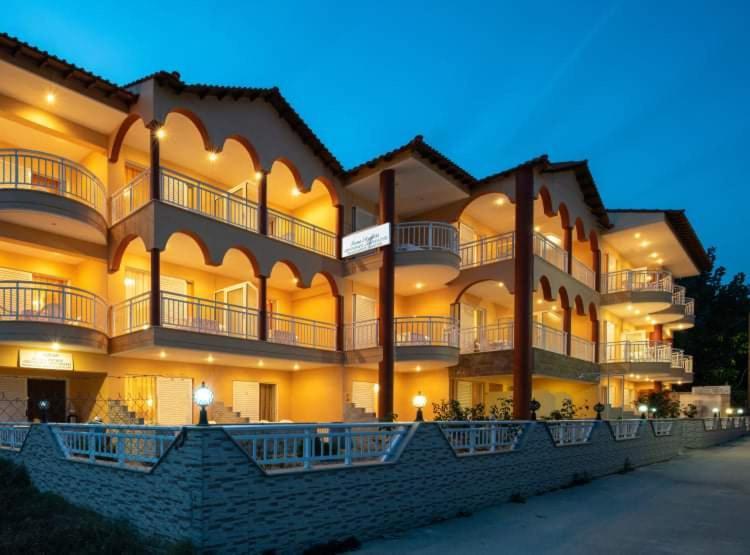House Aggeliki Hotel Kalamítsion Eksteriør billede
